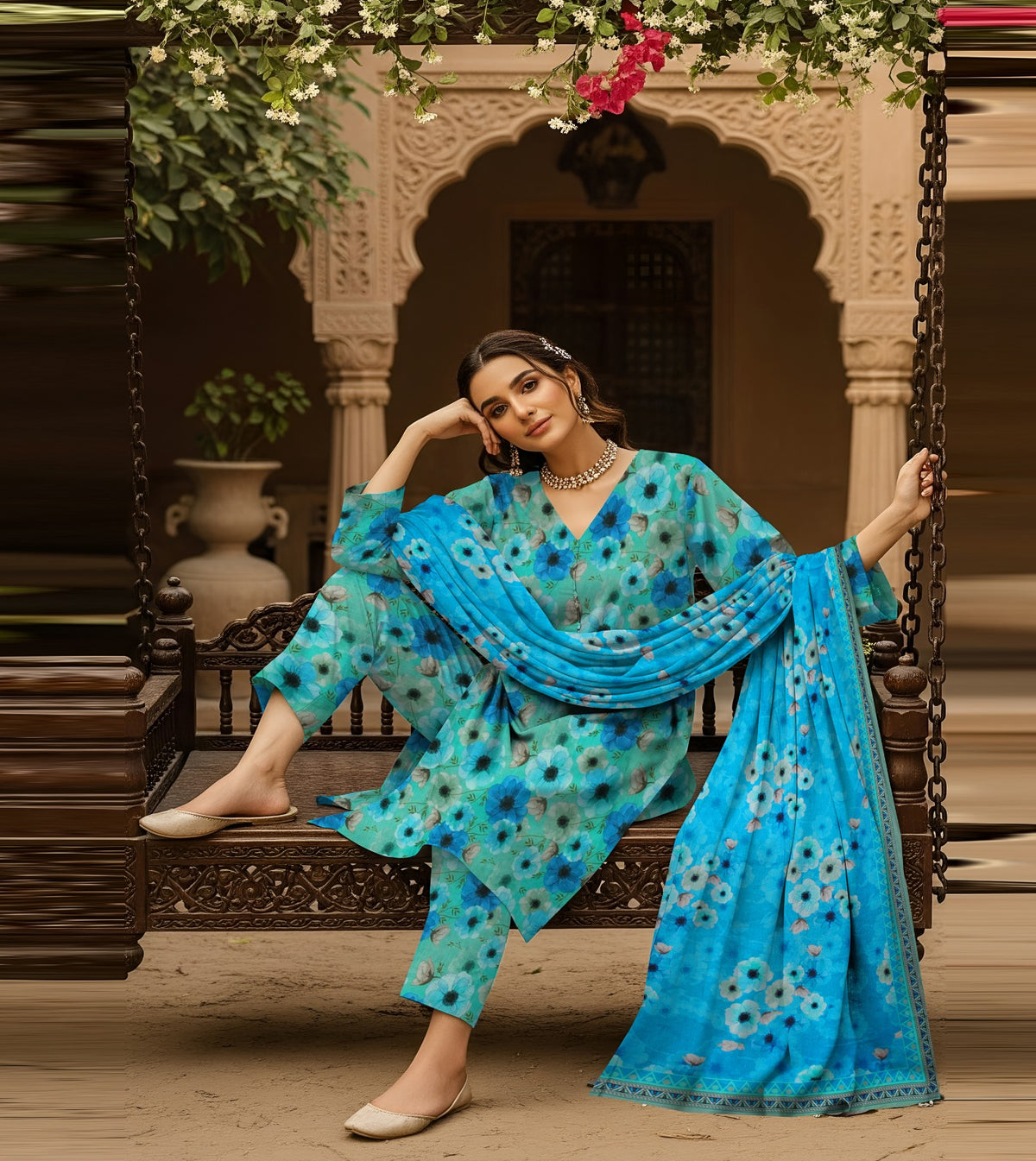 PRINTED KHADDAR WITH WOOL SHAWL 3 PCS SUIT IP-0027