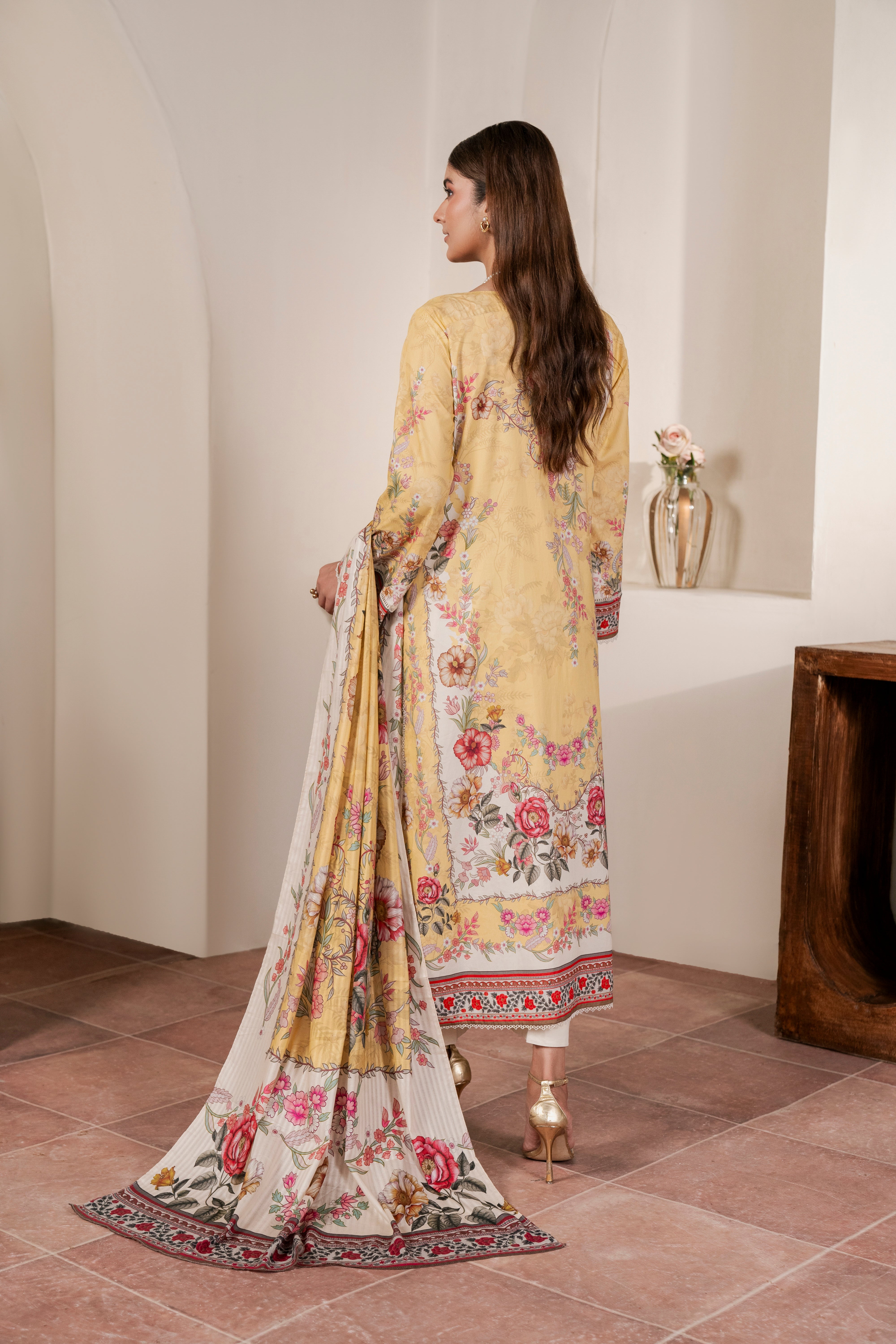 Resham Unstitched Cambric 3 Pcs Printed Suit D753